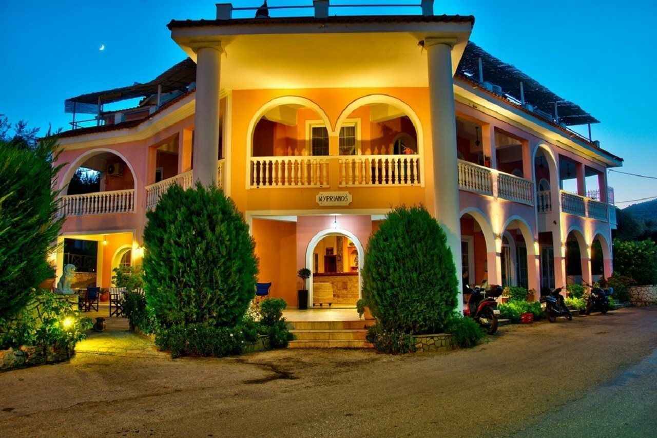 Kyprianos Aparthotel Keri Exterior photo